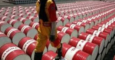 بعد نفى إيران محادثات التهدئة مع واشنطن النفط يقفز بأكثر من 4%