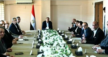 رئيس الوزراء: فاتورة استيراد منتجات البترول والخام زادت لـ2.5 مليار دولار فى مارس