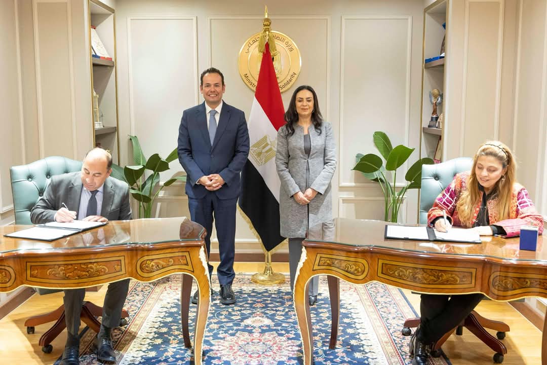 وزيرة التضامن تشهد توقيع ثلاثة بروتوكولات تعاون مع مركز المعلومات التابع لمجلس الوزراء لابتكار وتصميم المؤسسية للوزارة وهيئاتها - Fb Img
