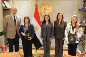 وزيرة التضامن تشهد توقيع عقود تمويل المشروعات متناهية الصغر بين صندوق دعم الصناعات الريفية وأربع جمعيات أهلية - Fb Img
